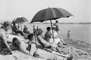 A day of leisure in Newport Beach, Calif., 1928. PHOTO: DICK WHITTINGTON STUDIO/CORBIS/GETTY IMAGES